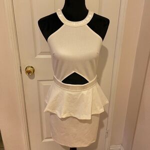 EUC WOMENS Bebe dress SIZE S​​​​​​​​​